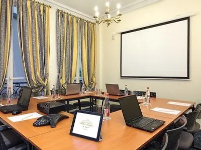 ****  Hotel Mayfair Paris Frankrig