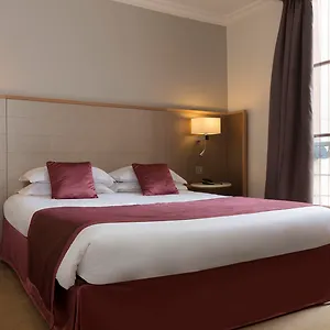 4* מלון Leonardo Boutique Opera